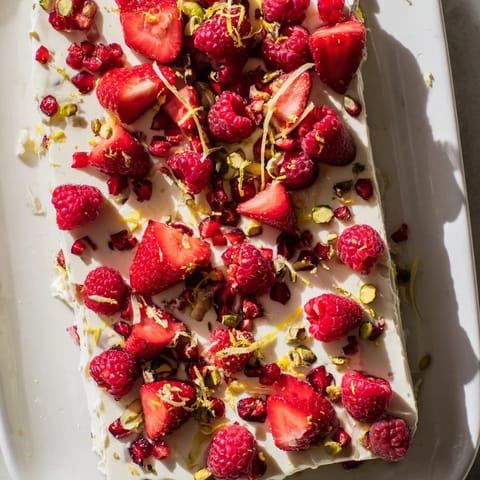 Frozen Yogurt Bark Red Berries